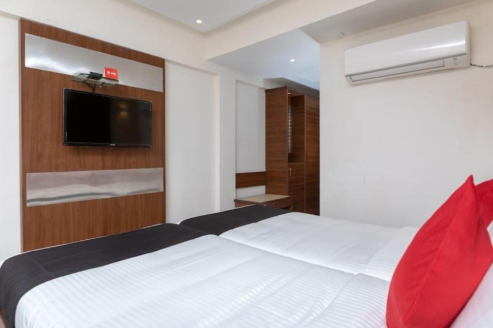 Klase Hotels Ченнаї Екстер'єр фото