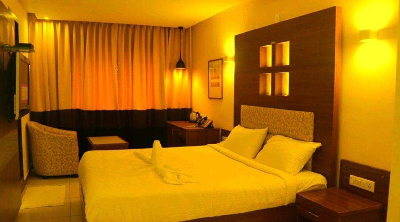 Klase Hotels Ченнаї Екстер'єр фото