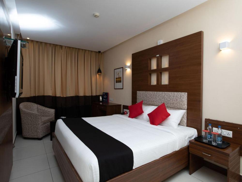 Klase Hotels Ченнаї Екстер'єр фото