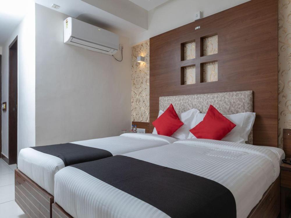Klase Hotels Ченнаї Екстер'єр фото