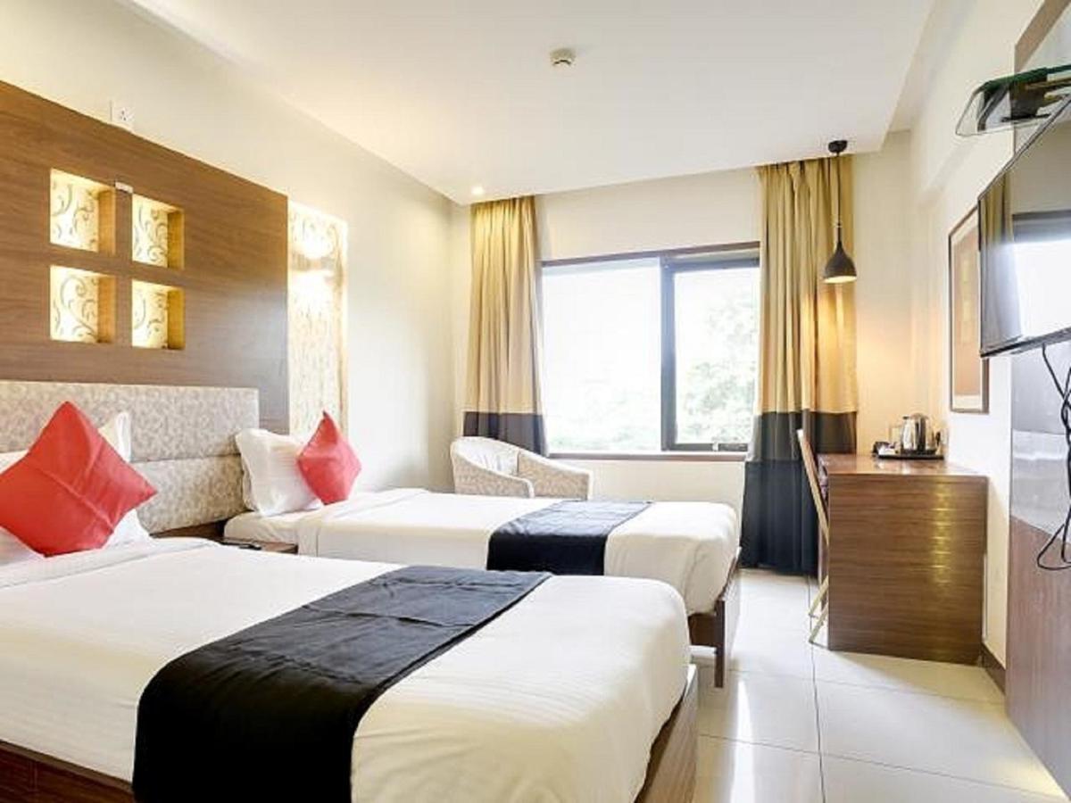 Klase Hotels Ченнаї Екстер'єр фото
